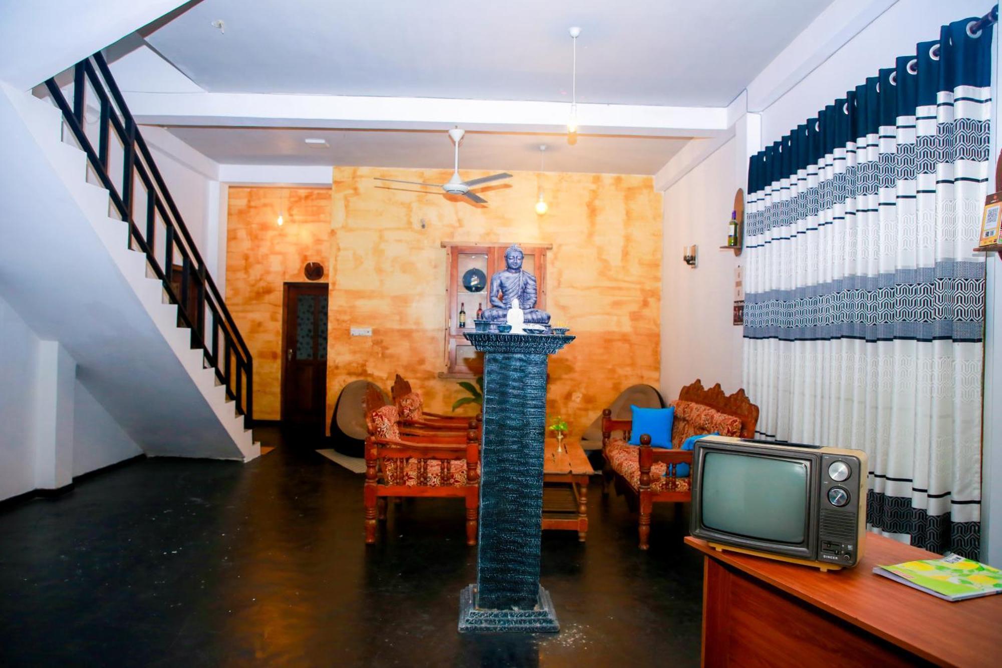 Leo Homestay 디크웰라 외부 사진
