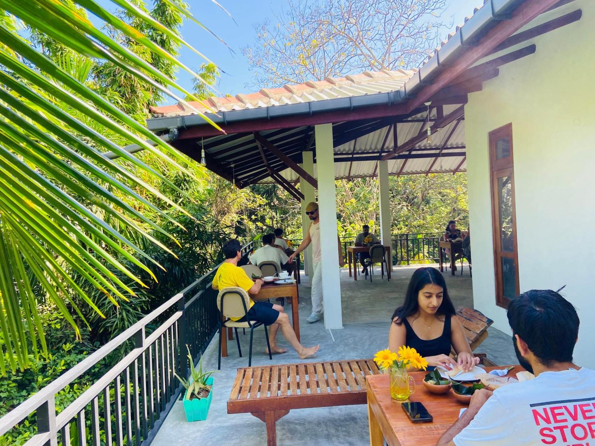 Leo Homestay 디크웰라 외부 사진
