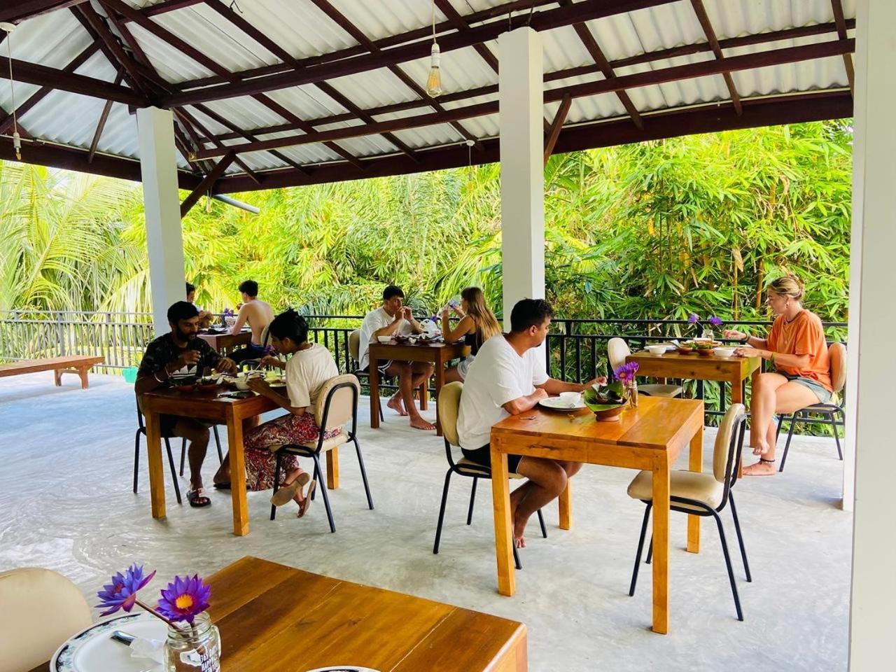 Leo Homestay 디크웰라 외부 사진