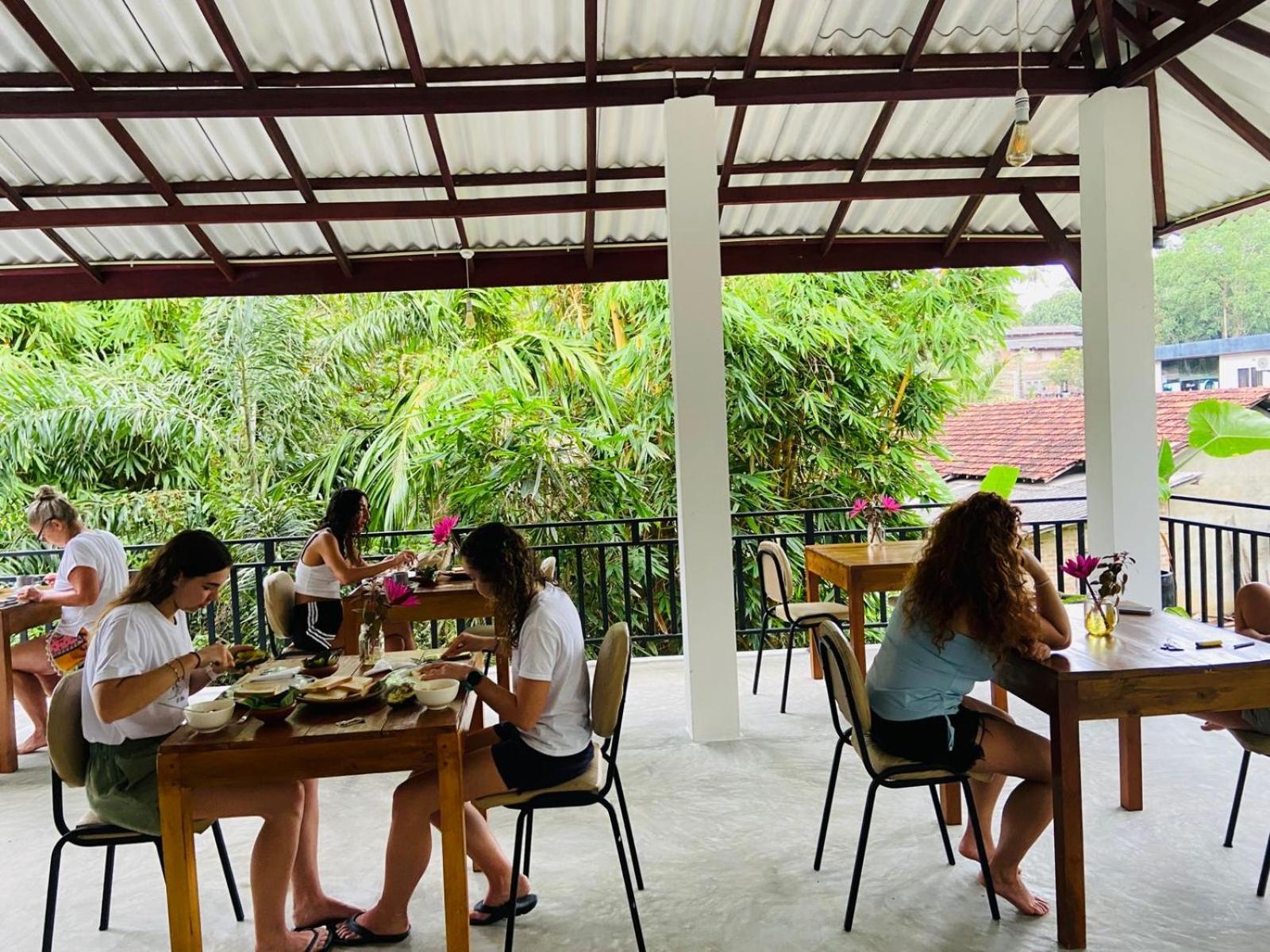Leo Homestay 디크웰라 외부 사진
